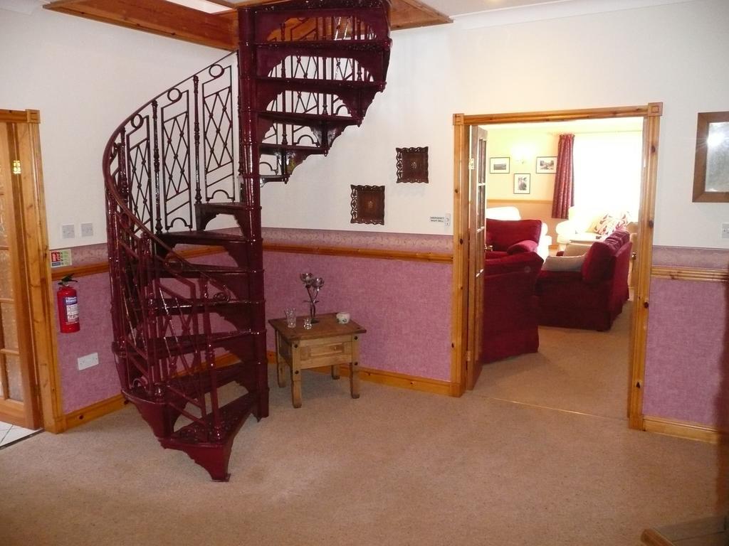 Heulwen Guest House Долгелай Екстер'єр фото